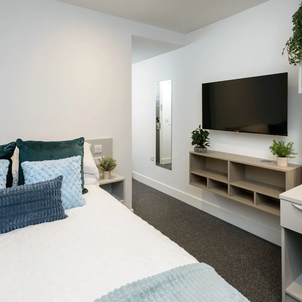 Sheffield – True Student – 1